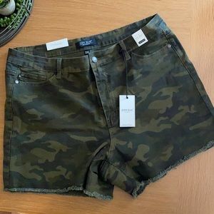 NWT Judy Blue Camo Shorts sz 3XL
